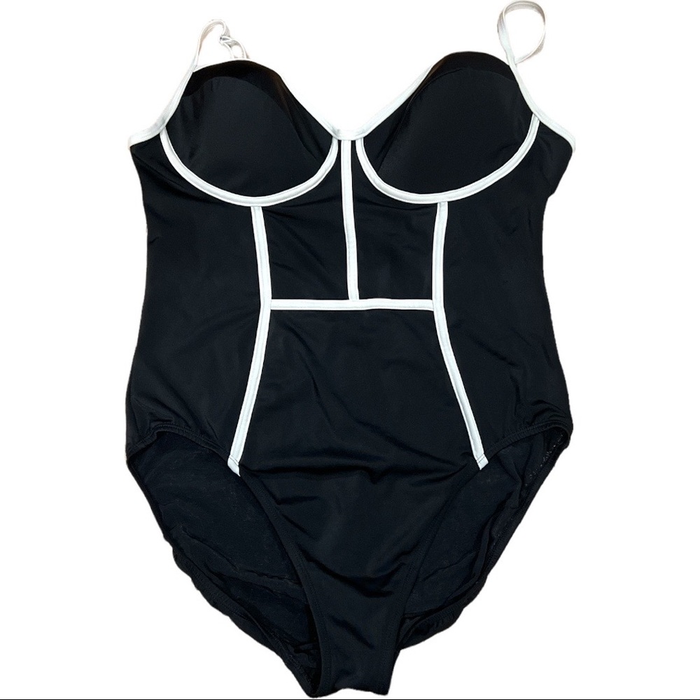 Shape FX black and white panels swimsuit Sz XL
